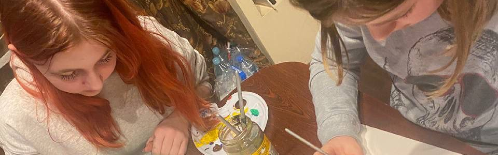 An auction of drawings of Ukrainian children in support of Ukraine's defenders is being organized in the United States