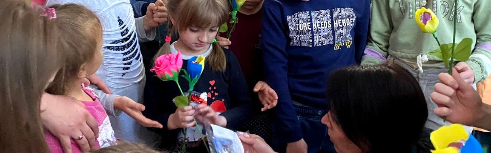 "Podilska Hromada" Community Foundation in partnership with the Vinnytsia City Council Youth Policy Department held a master class for displaced children