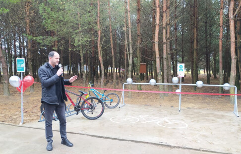Safe bicycle parking